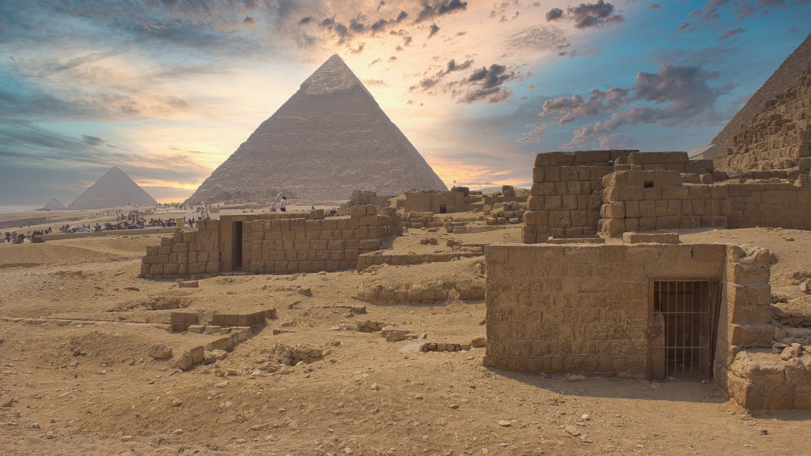 أهرامات الجيزة — مصر